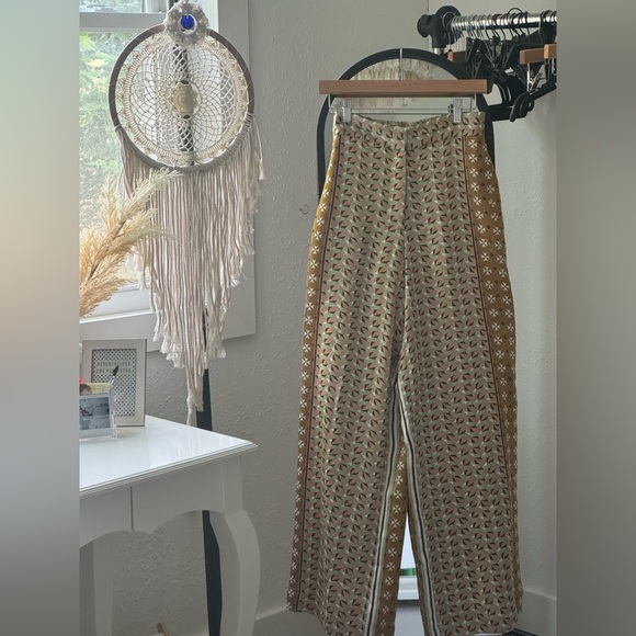 HOUSE OF HARLOW 1960 Geometric Pattern Wide Leg Satin Pants - Picture 1 of 10